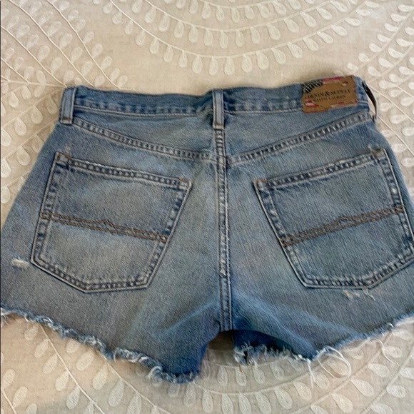 Ralph Lauren ripped shorts size 27 - Picture 2 of 2